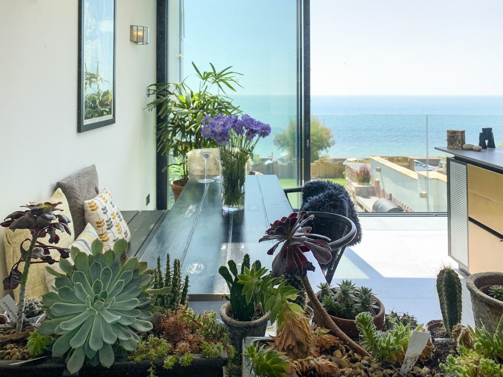 Pebble Shore, an AVS glazing project