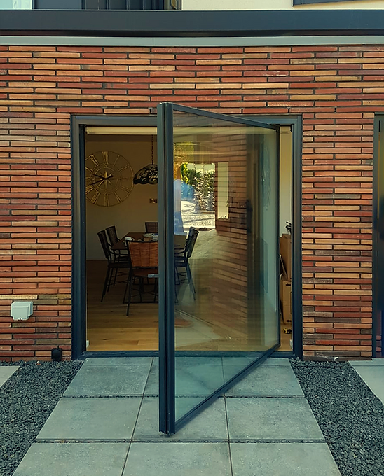Pivot Door glazing